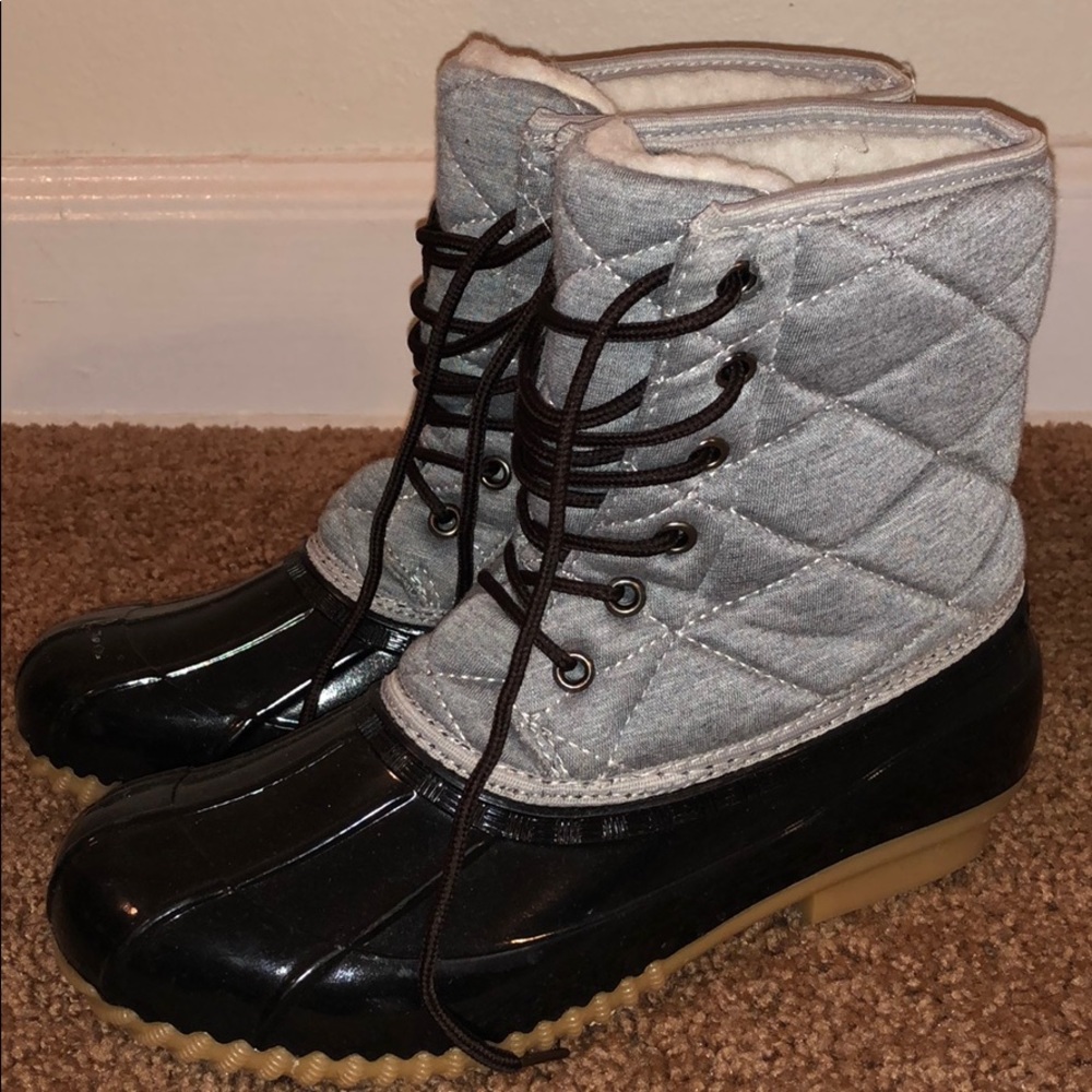 Winter duck boots